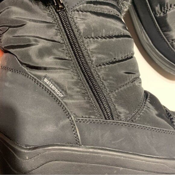 Black Quilted Puffer Winter Boots - Picture 2 of 5